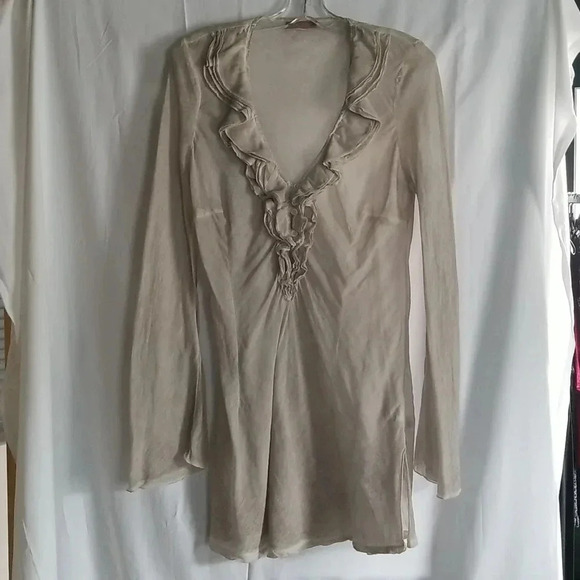 Soft goth ruffle collar ivory silk blend blouse - Picture 4 of 6